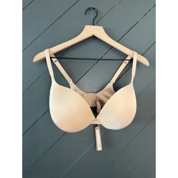SKIMS Nude Bra - Picture 4 of 7